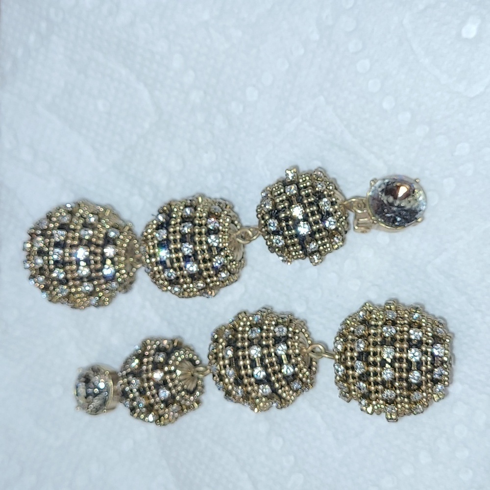 EIR Earrings Beautiful